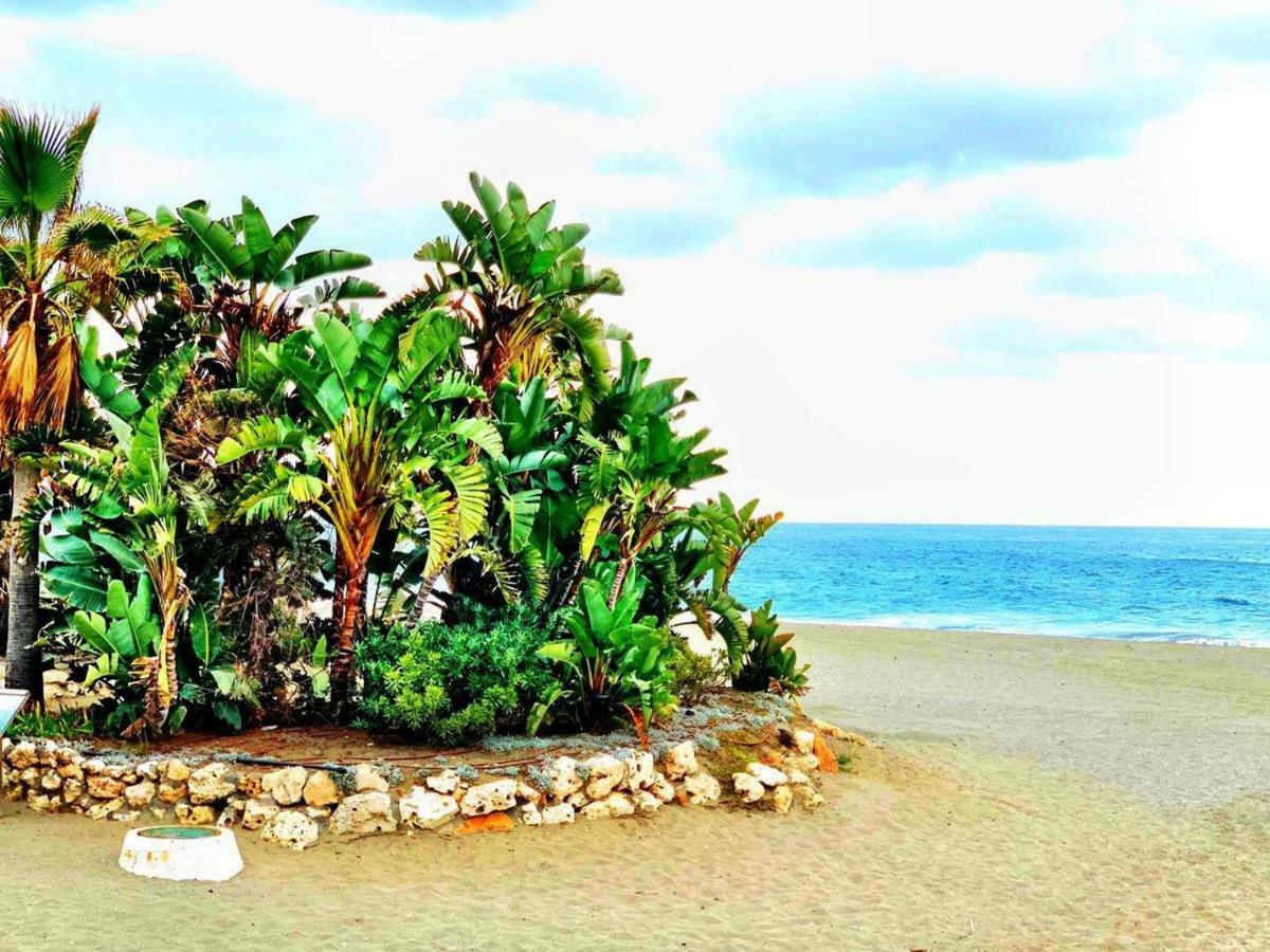 Espectacular Piso En Primera Linea De Playa Estepona Exterior photo